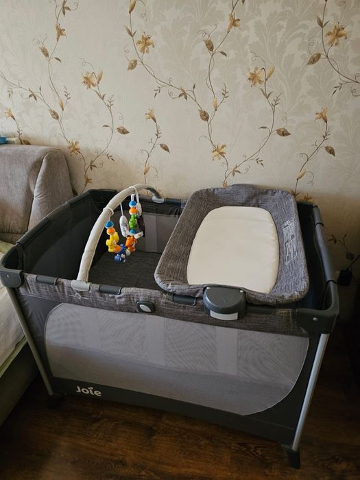 Манеж-кроватка Joie