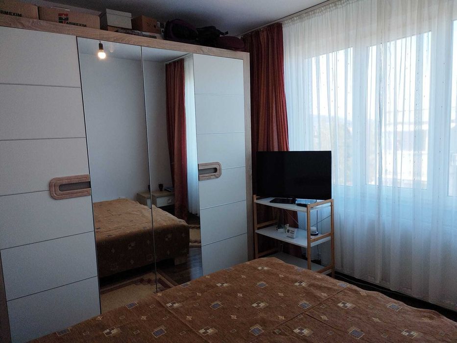Vand-schimb apartament 4 camere Tractorul Brasov