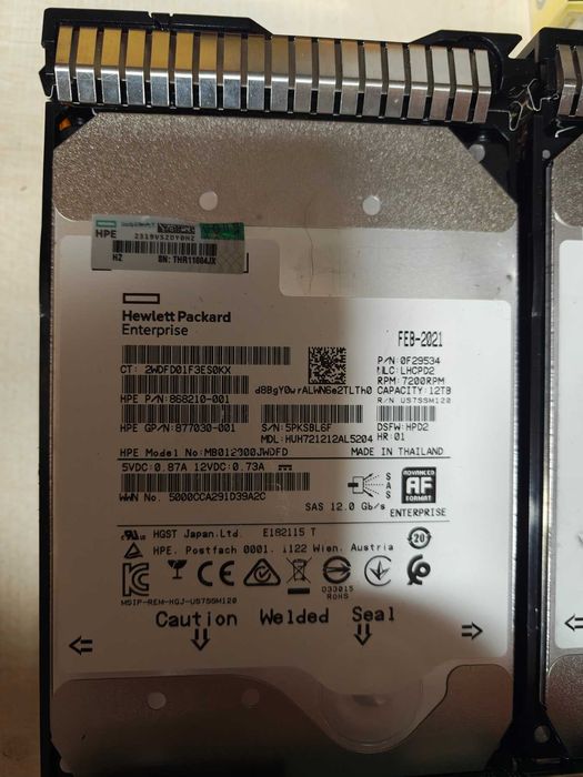 12 бр. HPE 12TB SAS 12G 7.2K 3.5" с кадита – HGST Ultrastar He12