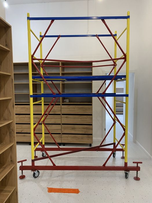 Продам леса высота 2,7 м ширина 0.8м, длина 1.7м