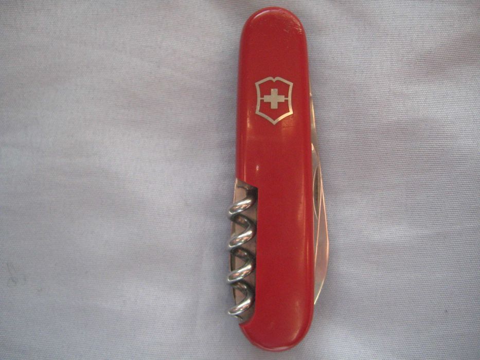 Продавам джобно ножче Victorinox