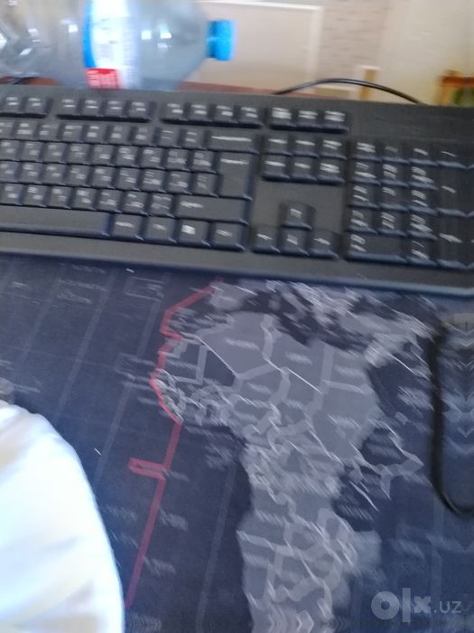 Monitor klaviatura kalonka naushnik sotiladi hammasi birga.