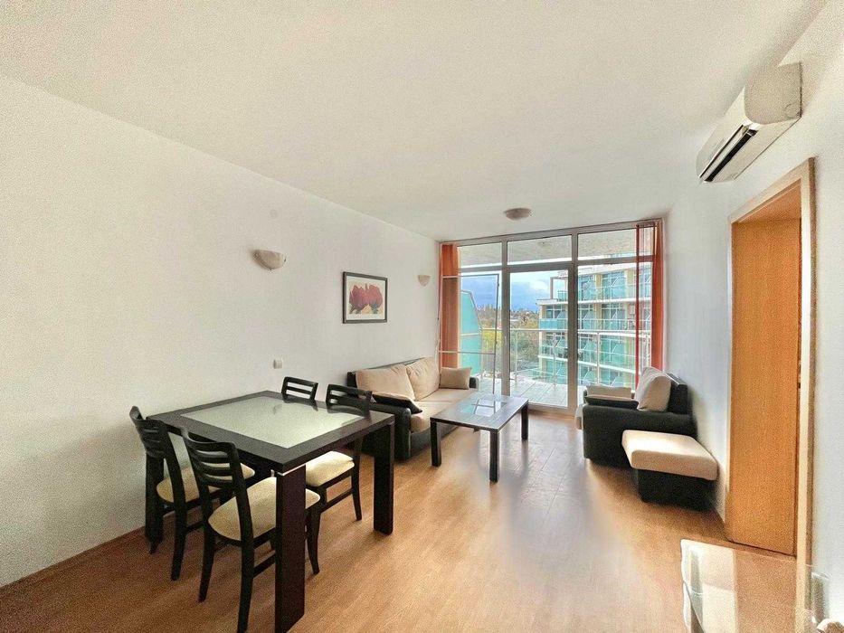 Тристаен апартамент в южната част на комплекса, Ниска такса