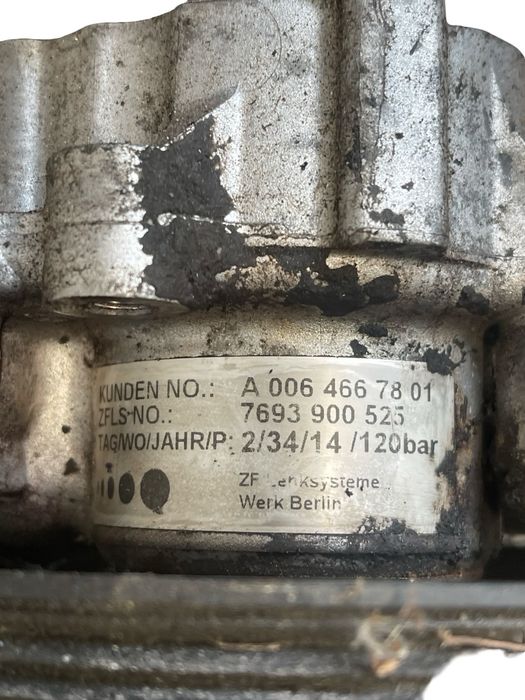 Pompa Servodirectie Mercedes-Benz Vito Bus W639 2003 -> 2.2Cdi A006466