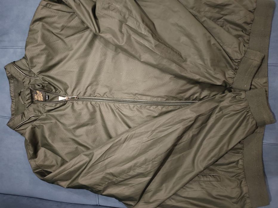 Лёгкая мужская куртка, весенняя. 66-68 размер .