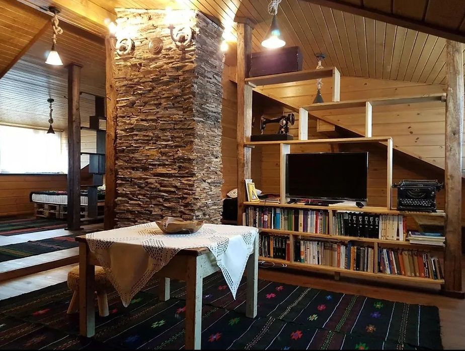 Дава се под наем Къща в Разлог - 180 кв.м за 229.5 € - Снимка #3