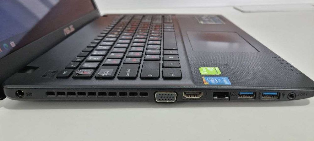 Скоростной ноутбук ASUS Core i3 / 12GB RAM / SSD + HDD / GeForce 820M