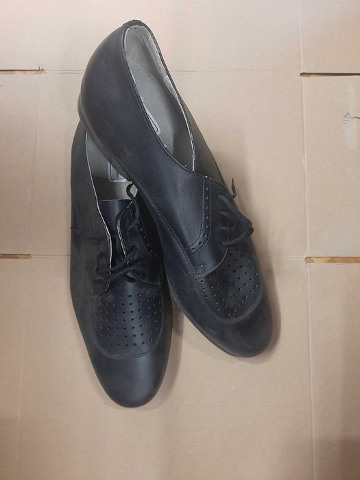 Мъжки обувки от естествена кожа 45 номер