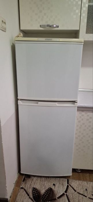 Холодильник.     .