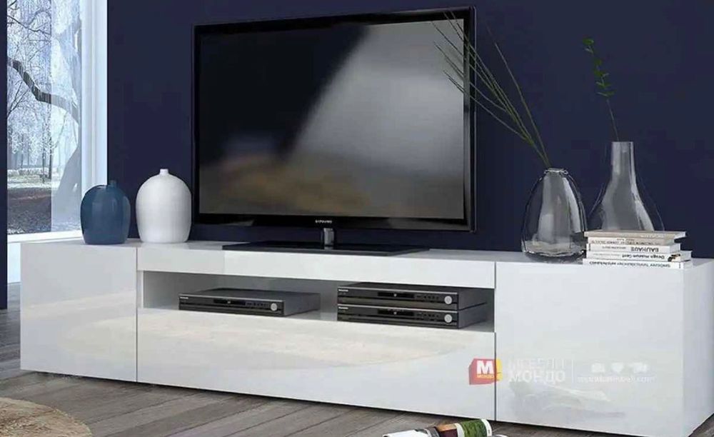 Чисто нов ТВ шкаф