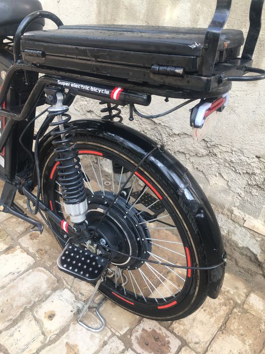 Скутер сотилади.