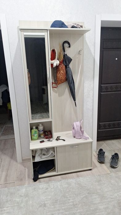 Продам Шкаф в прихожую,
