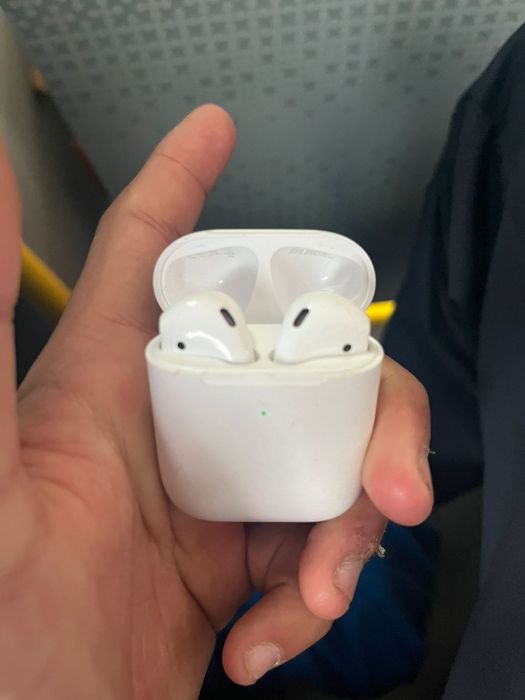 Airpods сатлат 7000 тенге