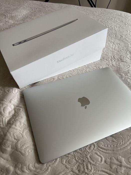MacBook Air, 13, 256Гб, 2020г