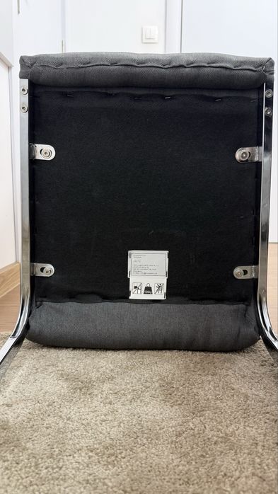 Сив стол от aiko