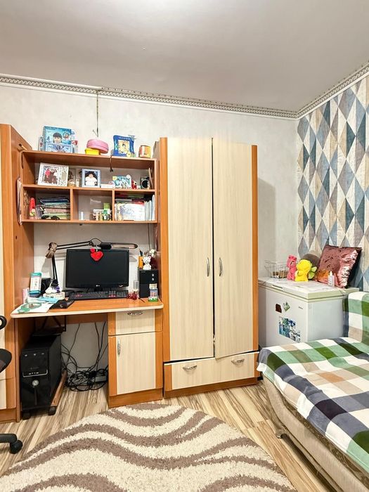 Продам квартиру, 4-х комнатную
