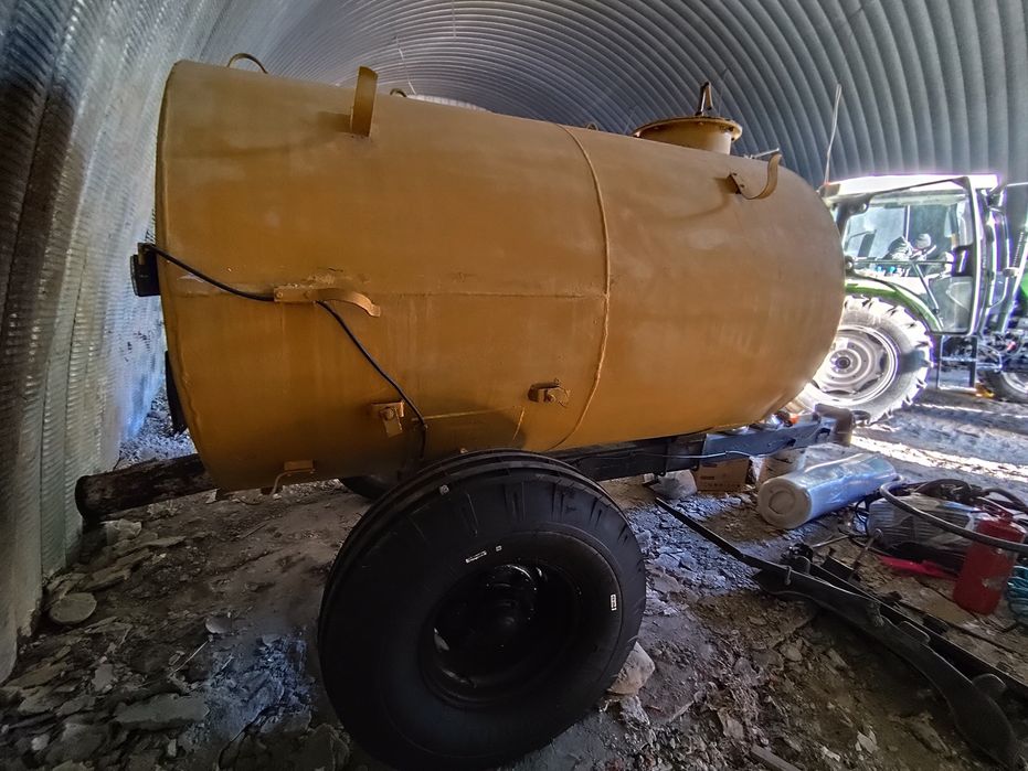 Продам бочку 3.2 куба