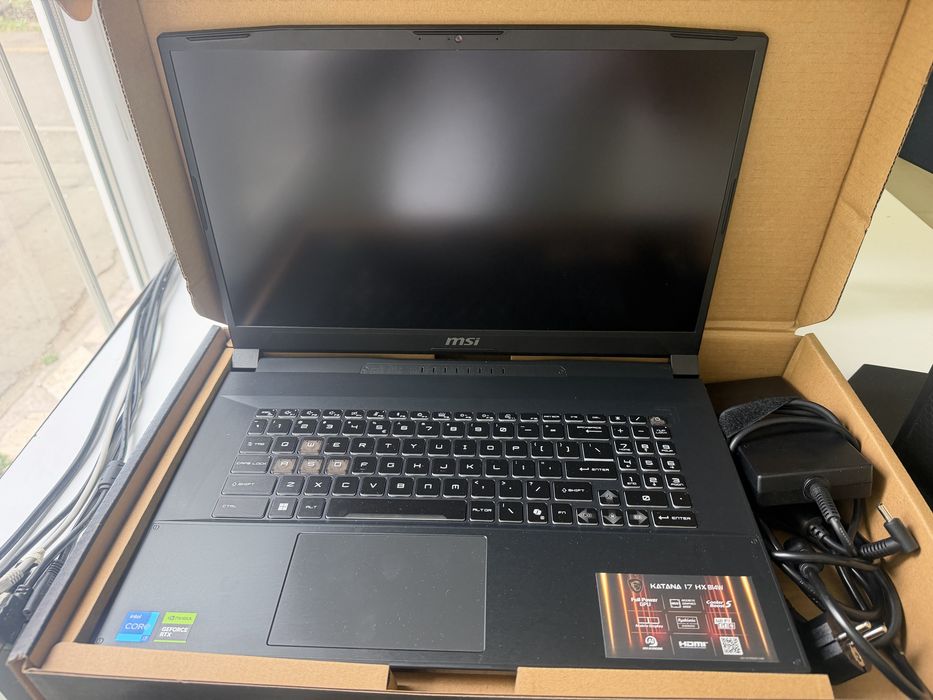Gaming Laptop + Monitor Gaming