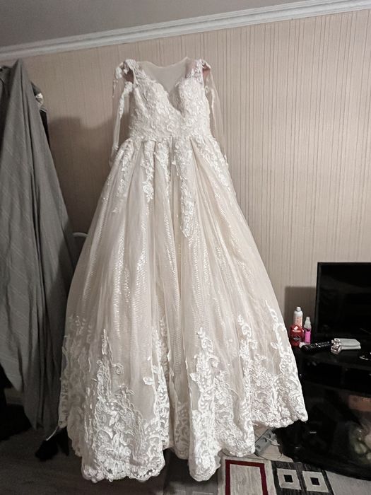 Платье свадебное/бальное