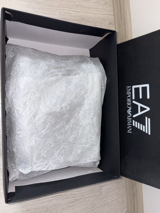 Vând adidași Emporio Armani Altura Black&White EA7