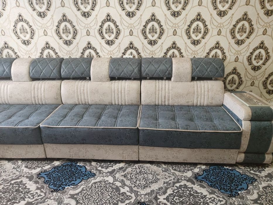 Продается стильный угловой диван