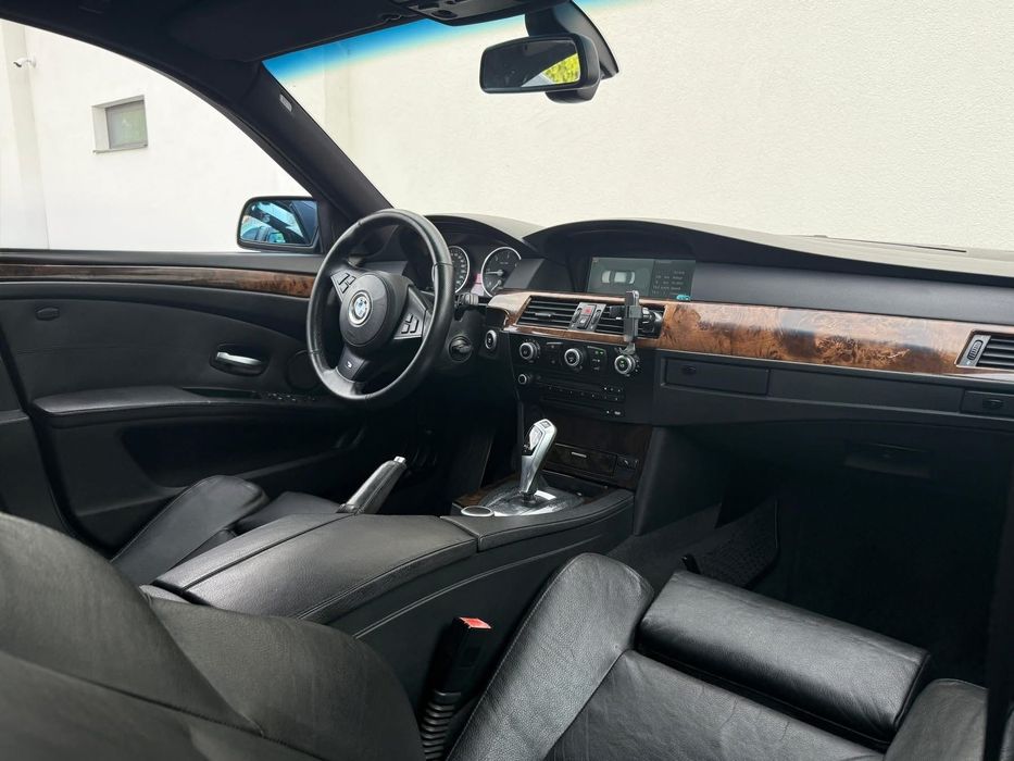 BMW Seria 5 E60 LCi/ 2008/ 520d/ Pachet M/ AUTOMAT Joystick / Bi-Xenon