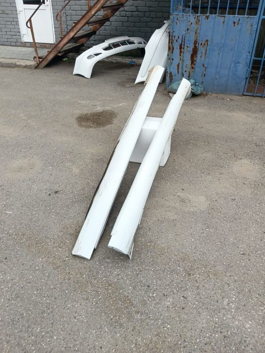 Продам бампера и пороги от мерседес v 211