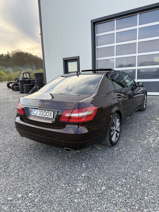 Mercedes-Benz E350  (W212)  3.0 V6  265 CP   2010