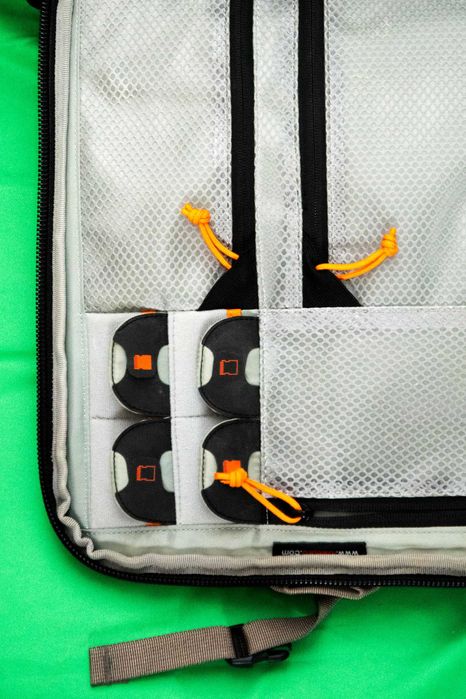 Rucsac foto Lowepro Pro Trekker 300 AW – DSLR, obiective mari, husa AW