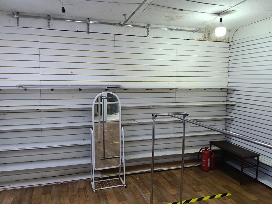 Продам торговое оборудование.