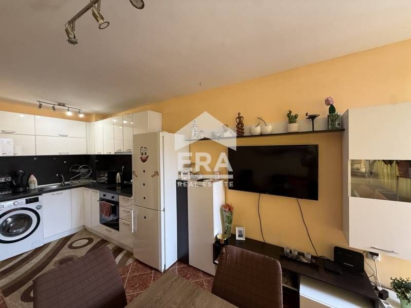 Продава се Двустаен апартамент в Варна, Колхозен пазар - 52 кв.м за 1470 €/кв.м - Снимка #1
