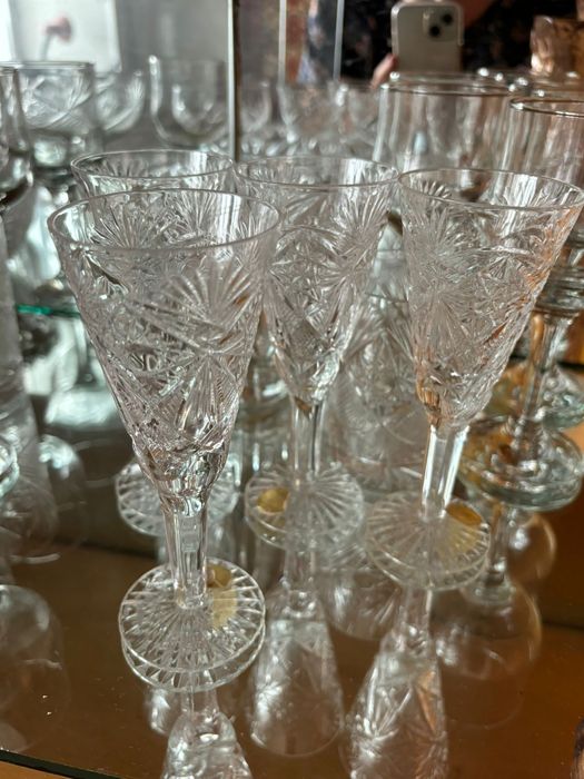 2 вазочки по 2000 и рюмки