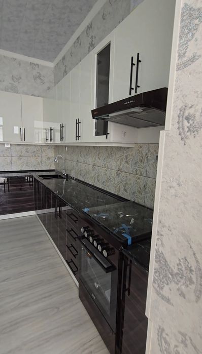 Katej sotiladi 6 sutixli 6 xona