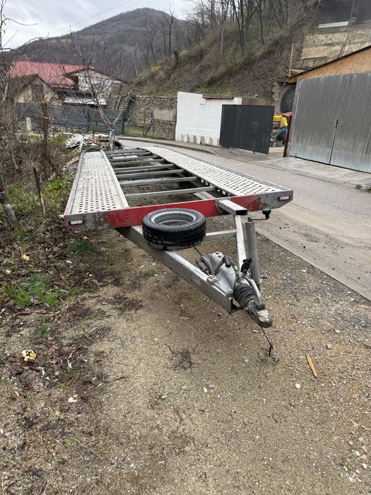 Platforma gala 8 m usor aplecata in spate!