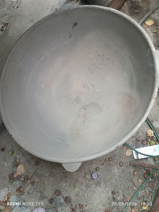 Qozon 1 ta 125 talik ,oʻchoq 2 ta qalin sovetskiy