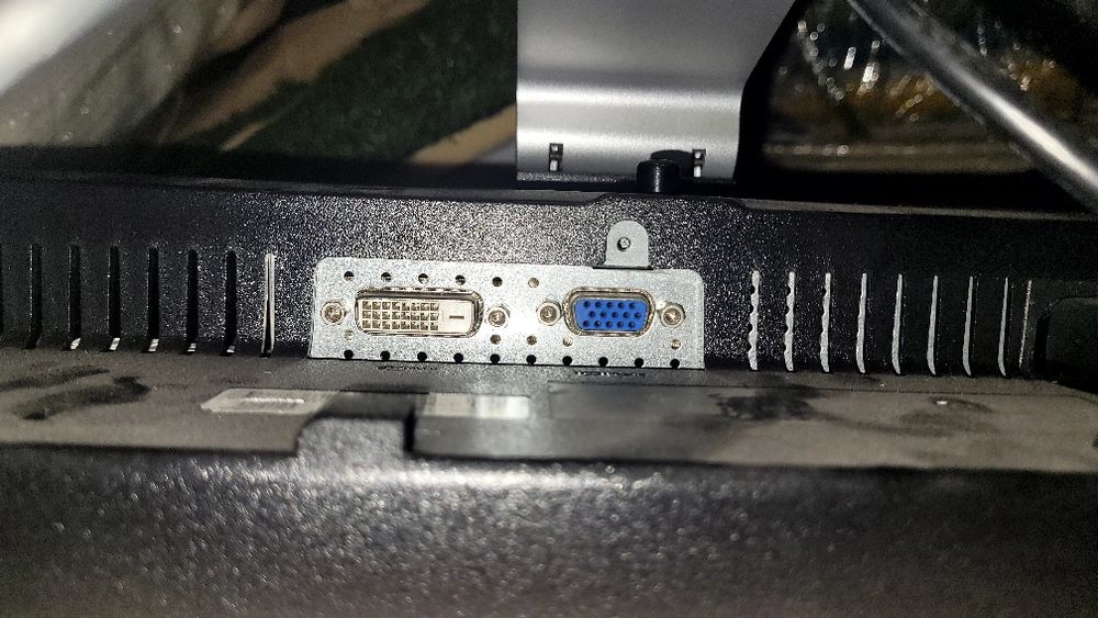 Monitor DELL 20 dvi+vga