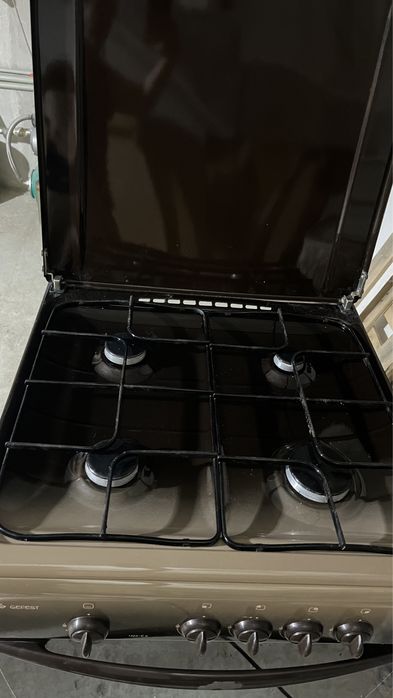 Газ плита 4 канф+ вытяжка