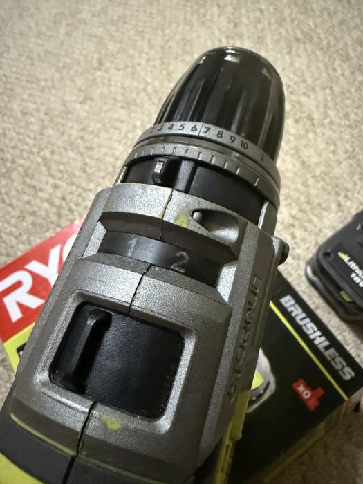 Шуруповерт Ryobi