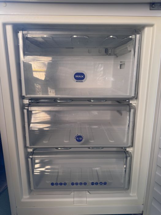 Combina frigirigica Whirlpool