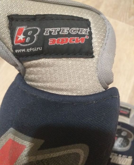 Продам хоккейные налокотники