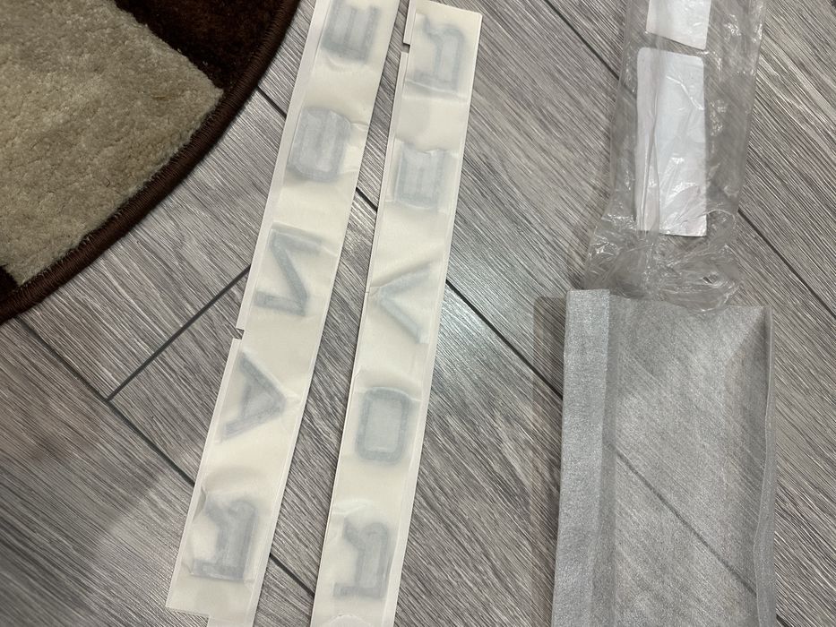 Emblema Badge litere range rover/ discovery ORIGINALE