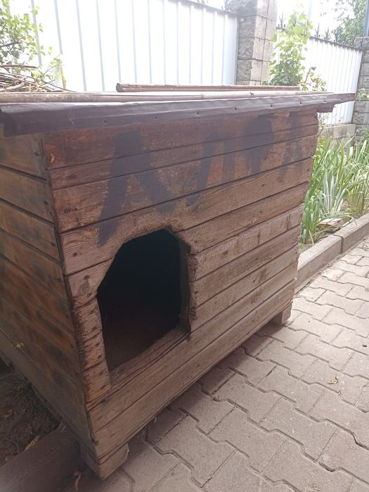 Продам будку для собак