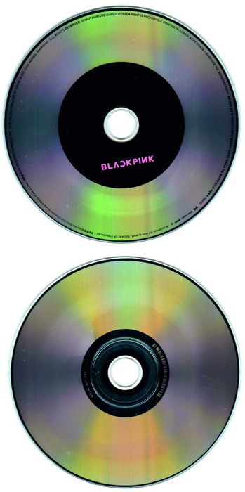 Оригинален албум  на попгрупата  BLACKPINK - "Square Up".