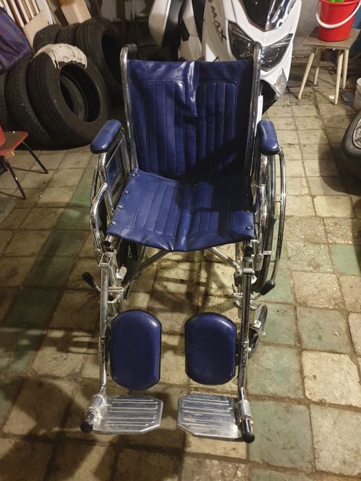 Продам коляску инвалидную