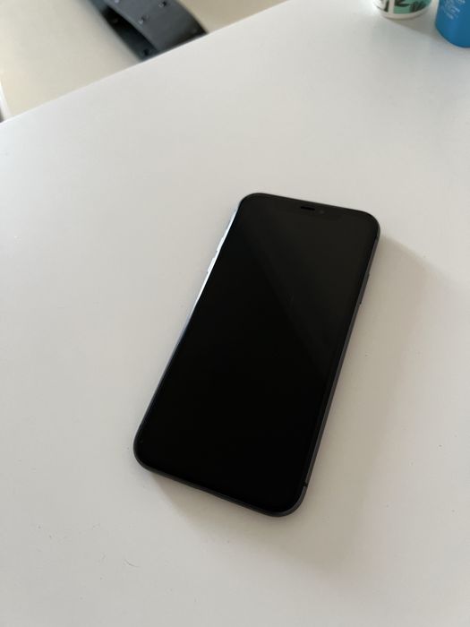 продается  Iphone 11