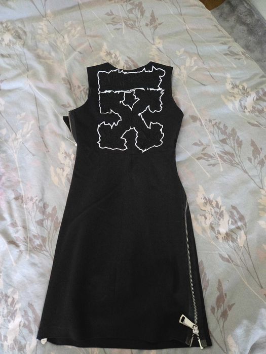 Спортно елегантна рокля