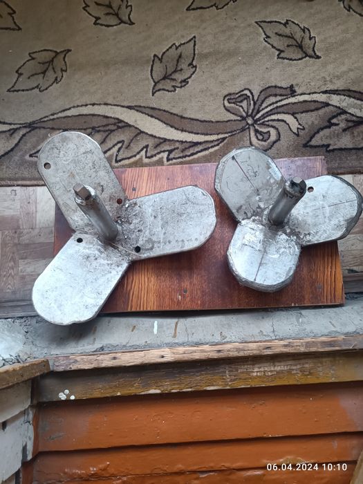 Продам якоря на 8кг и 6кг