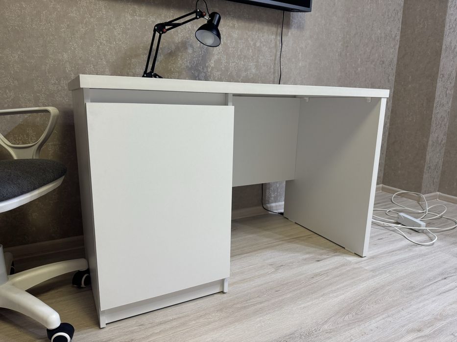 Продам письменный стол