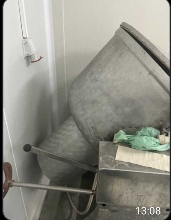 Вакумна бъркалка за месо