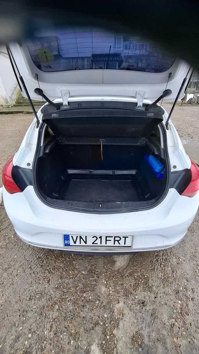 Opel Astra J 2014